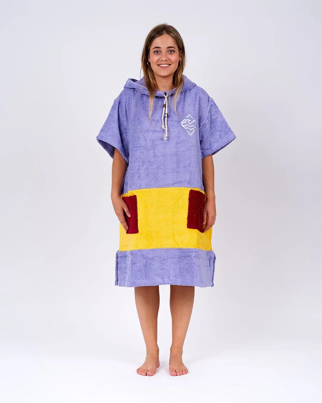 Poncho de surf mujer modelo Mundaka Atlas Outerwear