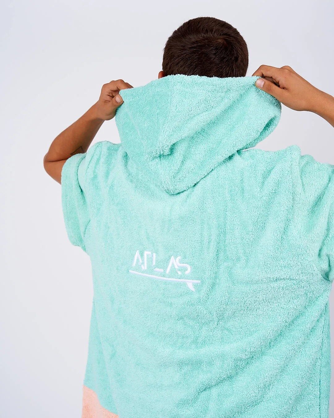 Poncho de surf yerbabuena capucha Atlas Outerwear